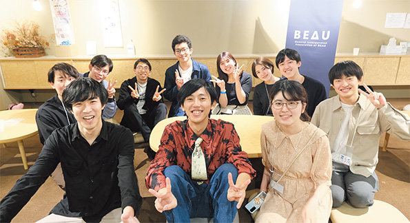 BEAU LABOを支える大学生のディレクター。彼らにとっても貴重な成長の場となっている。