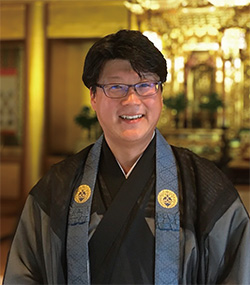 眞鍋 大輔