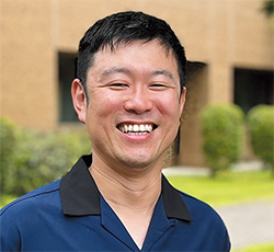 南浦 涼介