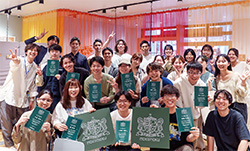 自らの人生を主体的にデザインする多数の若者を輩出している。