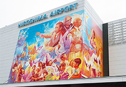 メキシコのアーティストによる広島空港での壁画制作など、海外のアーティストとのコラボレーションも推進。