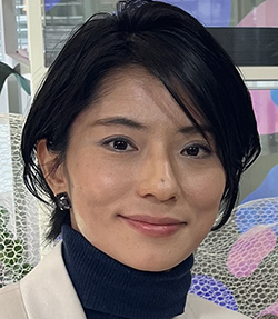 中野 円佳