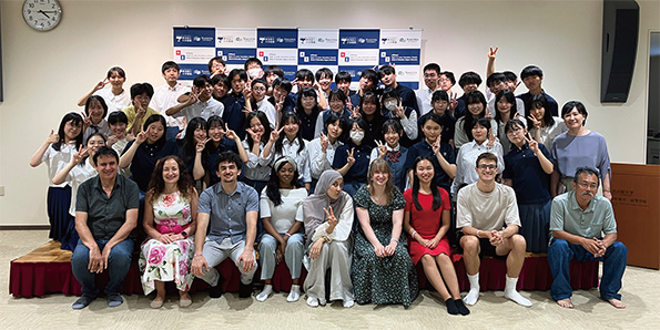 ケンブリッジ大学セント・ジョンズ・カレッジとの交流で、学生同士のネットワークを深める。
