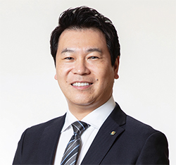 山﨑 俊明
