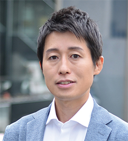 小出 翔