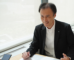 大森　裕二 氏