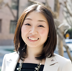 両角 亜希子