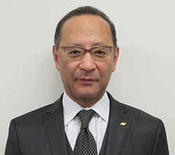 前川 謙介